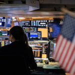 SKN | מדוע חוזים עתידיים על מניות בארה”ב יורדים למרות ירידה במחירי הנפט על רקע אי-ודאות סביב המלחמה עם איראן?