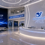 SKN | האם קיצוץ המחירים של 75% מצד DeepSeek מהווה נקודת מפנה במלחמת המחירים הגלובלית בתחום ה-AI?