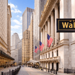 SKN | האם סיכונים גיאופוליטיים גוברים ומתיחות מסחרית עומדים לשבש את המומנטום של שוקי ארה״ב?