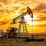 SKN | מדוע מחירי הנפט זינקו לכיוון $120 כאשר המתיחות הגיאופוליטית החריפה?