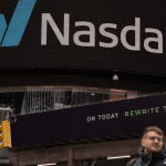 SKN | מדוע הנאסד״ק הגיע לשיאים חדשים למרות מתיחות מתמשכת עם איראן ואי-ודאות בשוק