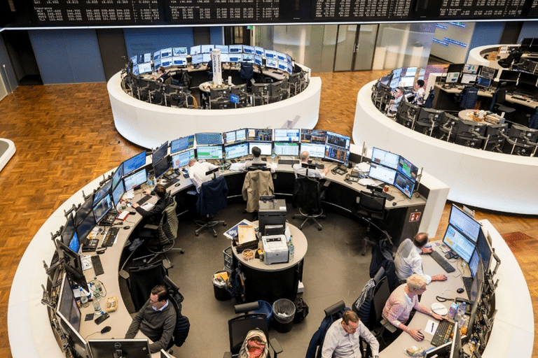 SKN | שווקי אירופה נסגרו בירידות כאשר חולשה רחבה מקזזת את חוזק ה-FTSE