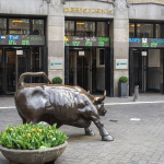 SKN | שווקי אירופה נסגרו בירידות כאשר מכירות רחבות משקפות סנטימנט זהיר