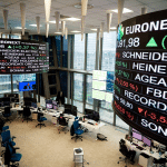 SKN | שווקי אירופה נסגרים במגמה מפוצלת כאשר חוזק בבריטניה מאזן חולשה רחבה בגוש האירו