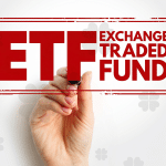 SKN | SCHD מול VIG – איזה ETF דיבידנד מציע הכנסה טובה יותר ופוטנציאל צמיחה ארוך טווח