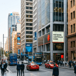 SKN | האם בינה מלאכותית מתקדמת משנה את פרופיל הסיכון הסייברי של הבנקים — האם המערכות הפיננסיות מוכנות להתקפות מהירות ומורכבות יותר?