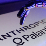 SKN | האם Palantir מאבדת את היתרון שלה כאשר הזינוק של Anthropic מערער את אמון המשקיעים?