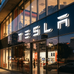 SKN | האם תחילת ייצור המוני של Tesla Semi מסמנת נקודת מפנה בשוק ההובלה החשמלית הגלובלי?