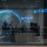 SKN | סקירת ביצועי שווקים גלובליים שבועית (06 באפריל–10 באפריל 2026): מניות עולות כאשר התנודתיות יורדת והמומנטום הגלובלי מתרחב