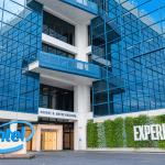 SKN | מניית אינטל בצומת דרכים: האם ירידה לכיוון 50 דולר ריאלית או מוגזמת?