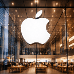 SKN | האם ירידת מניית אפל היא סימן אזהרה לחברות הטכנולוגיה הגדולות על רקע סיכונים גיאופוליטיים גוברים?