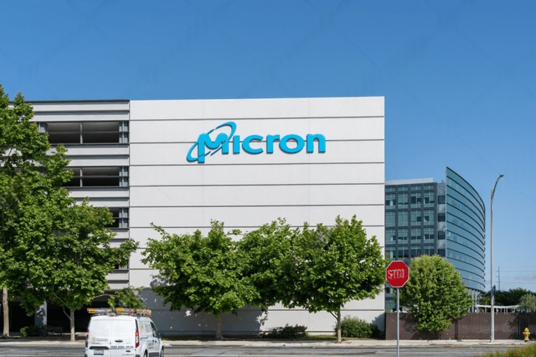 SKN | המומנטום של Micron מונע AI: האם מובילת הזיכרון נכנסת לשלב צמיחה חדש?