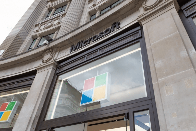 SKN | מיקרוסופט מובילה את דוחות תוכנות האוטומציה—מומנטום AI מתמשך או שיא מחזור הצמיחה?