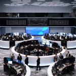 SKN | שווקי אירופה שומרים על יציבות כאשר ביצועים מעורבים מאותתים על קונסולידציה מתמשכת