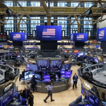 SKN | השווקים בארה”ב נפתחים בעליות כאשר מניות קטנות מובילות והתנודתיות עולה במעט