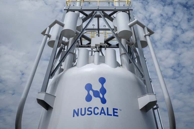 SKN | קריסת מניית NuScale Power: הזדמנות ערך עמוקה או סיכון מבני בכורים מודולריים קטנים?