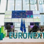 SKN | האם מדד Euronext 100 מאותת על חוזק שקט או רק על הפוגה זמנית בתנודתיות?