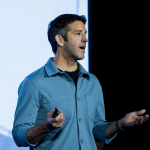 SKN | המעבר בהנהגת Apple: האם ג’ון טרנוס יכול לנווט את אתגרי ענקית הטכנולוגיה?