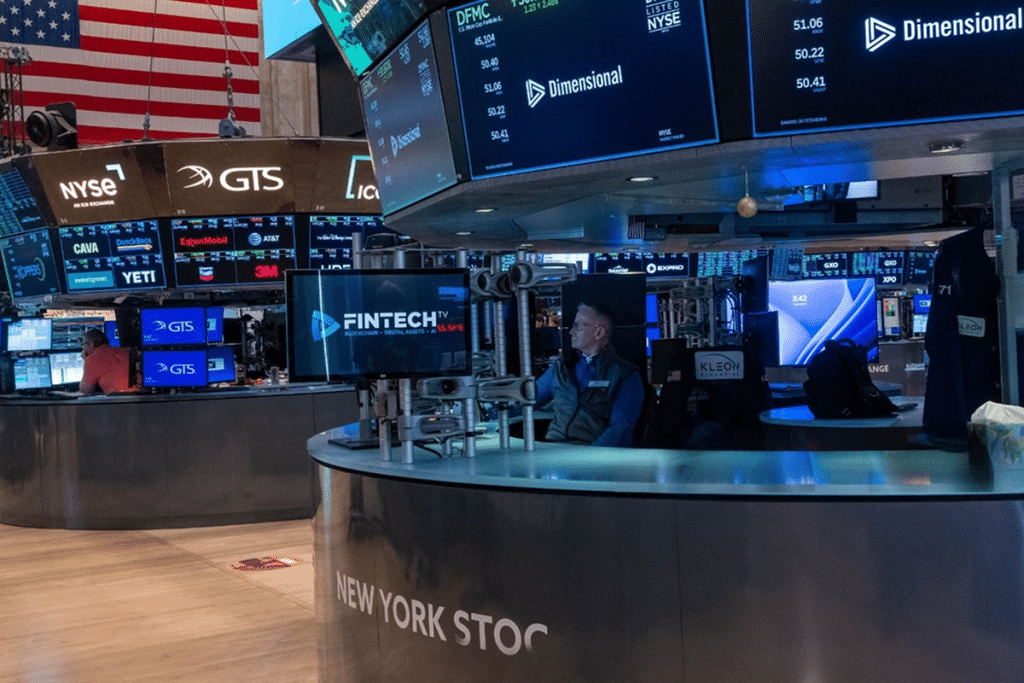 SKN | שווקי ארה”ב מזנקים כאשר מניות קטנות מובילות בעוד התנודתיות יורדת