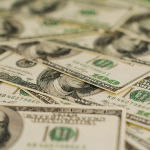 SKN | הדולר האמריקאי נותר סמוך לשפל כאשר השוק שוקל את תחזית המדיניות ב-15 באפריל