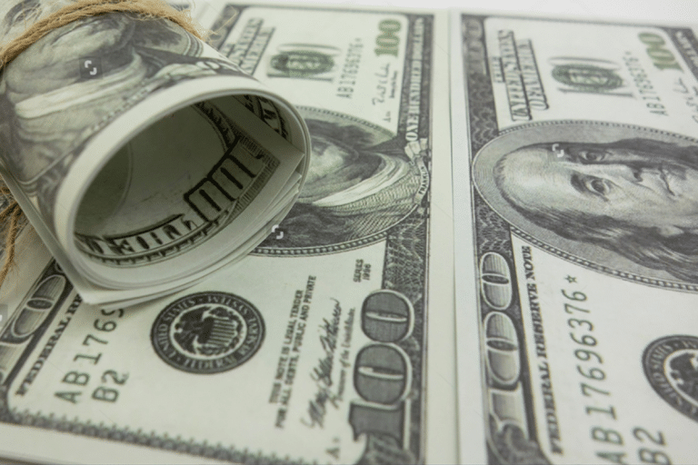 SKN | מדד הדולר האמריקאי מתחזק כאשר מומנטום תוך-יומי נבנה ב-21 באפריל