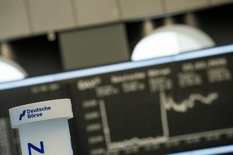 SKN | מדד DAX מזנק מעל 24,700: מה מניע את הפריצה בשווקי אירופה?