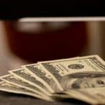 SKN | מדד הדולר האמריקאי מוחק את ההפסדים של אמצע השבוע: האם הדולר בדרך לפריצה חדשה?