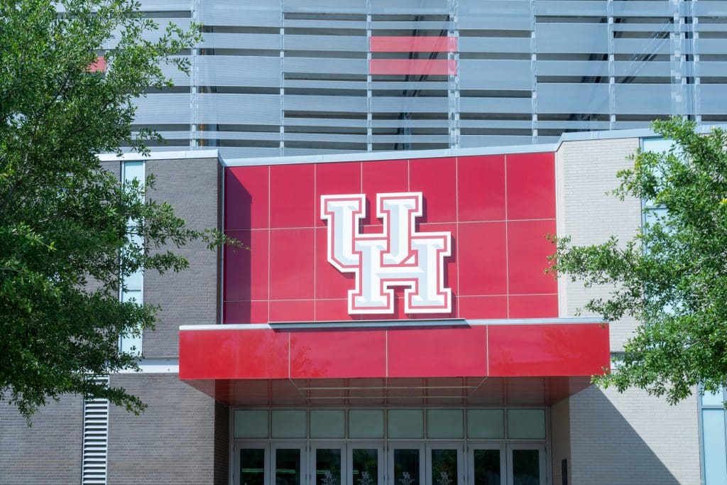 SKN | מה עשוי להעיד קיצוץ של 110 מיליון דולר בתקציבי ביטחון על יציבות הרשויות המקומיות בארה״ב