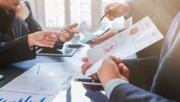 SKN | למה יותר משקיעים בוחרים לפזר את ההון דרך בנקים בארה״ב דווקא עכשיו?