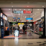 SKN | עסקת eBay של GameStop מעלה שאלות על שקיפות—מה זה אומר על האסטרטגיה ואמון המשקיעים