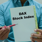 SKN | התבססות מדד DAX מעל 24,980 נקודות משקפת מאבק בין חוסן התעשייה האירופית לבין סביבת תשואות גבוהה בגוש האירו