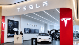 SKN | מניית Tesla מזנקת ב-6% לאחר ש-Barclays מעלה את מחיר היעד על רקע אפשרות למיזוג עם SpaceX